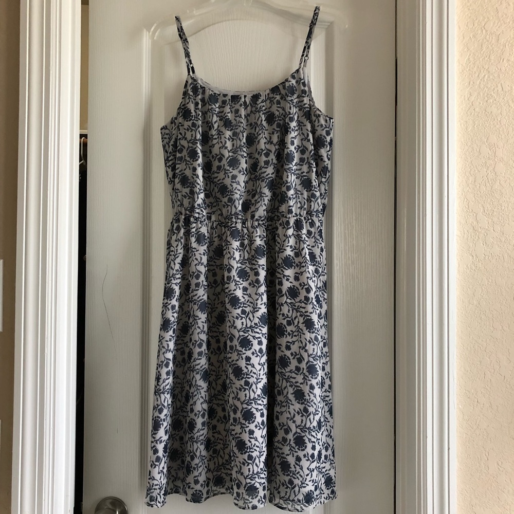 LOFT Floral dress (NWOT)